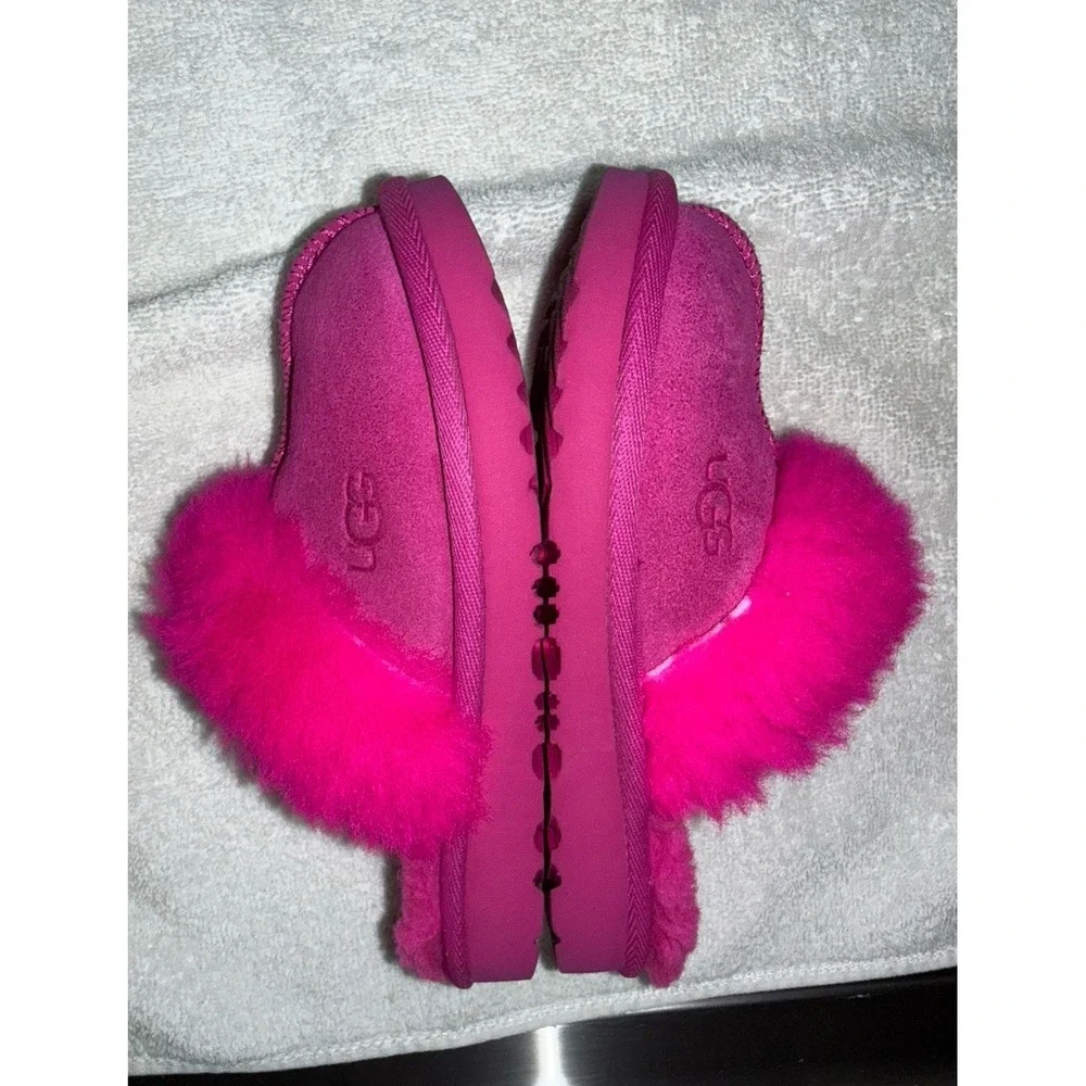 UGG‎ Mules Slippers Girls Size 10 Hot Pink Suede Comfort Slip On